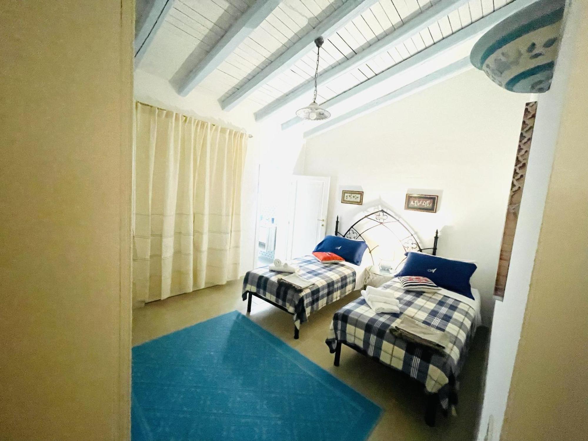 Villa Adel San Teodoro  Exteriör bild